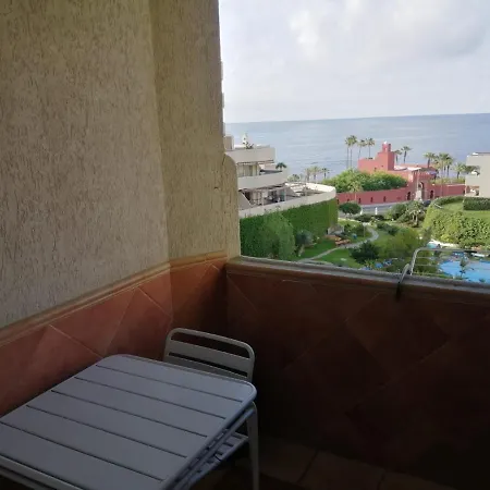 Lägenhetshotell Fantastico Estudio En Benalbeach Con Vistas Al Mar *