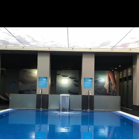 Lägenhetshotell Fantastico Estudio En Benalbeach Con Vistas Al Mar